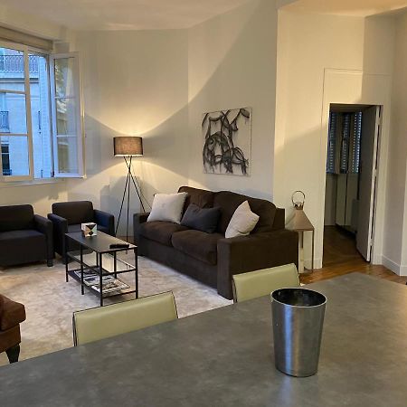 Appartement 3 Chambres Paris 7E ภายนอก รูปภาพ