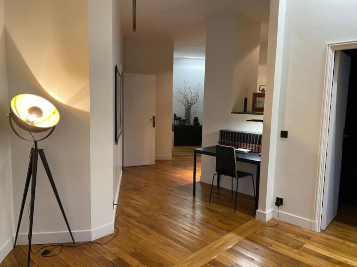Appartement 3 Chambres Paris 7E ภายนอก รูปภาพ